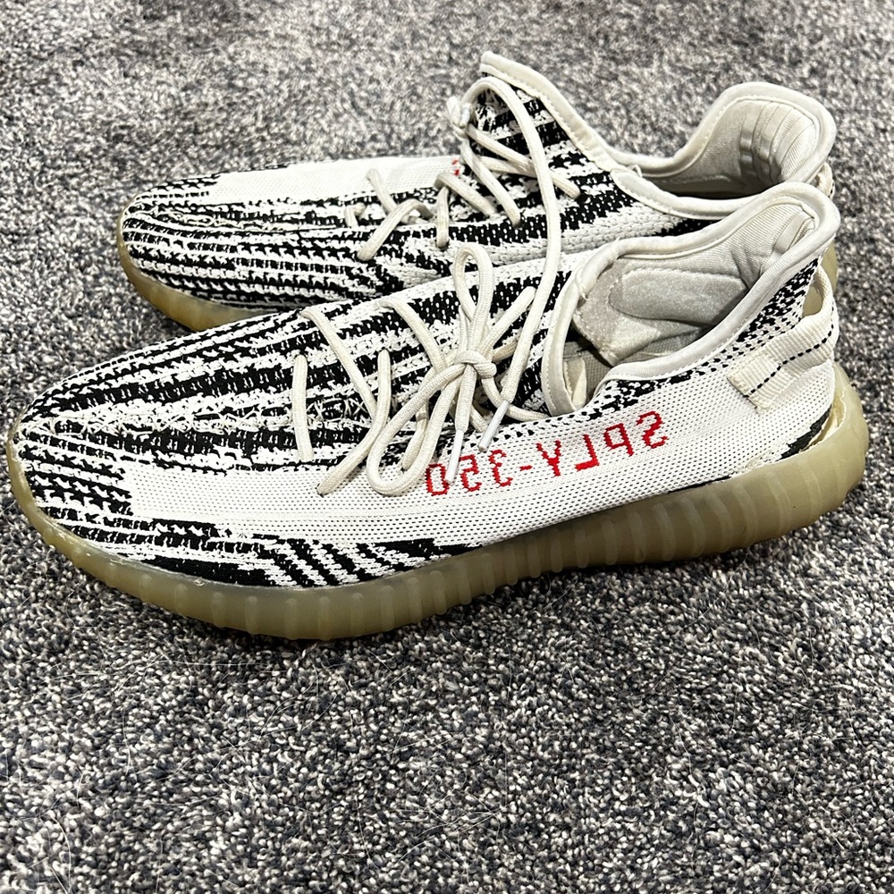 Addias Yeezy Boost “Zebra”